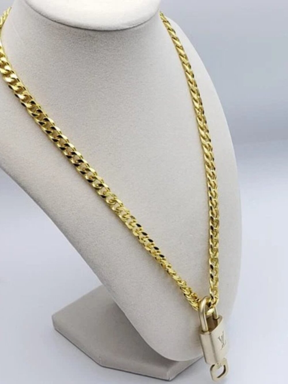 Stainless Steel Gold-Plated Necklace with Authentic Louis Vuitton Padlock - Picture 4 of 11